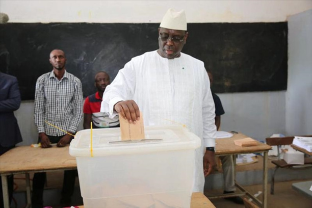 Personnes ayant perdu leurs droits de vote :  Macky Sall demande l’examen d’un schéma adéquat d’amnistie