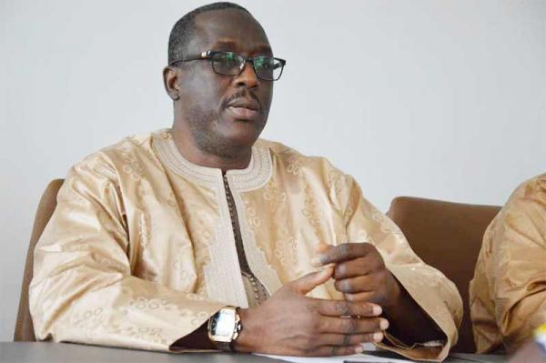 Présidentielle 2024 : Le ministre Cheikh Oumar Anne pour la candidature de Macky Sall