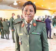 Première femmes à accéder au grade de général d’armée  : Le médecin Fatou Fall nommée directrice de l’Hôpital Principal de Dakar