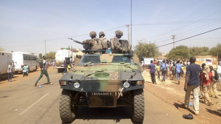 Burkina Faso : Malgré la levée du blocus de Kaya, l’armée française toujours dans la tourmente