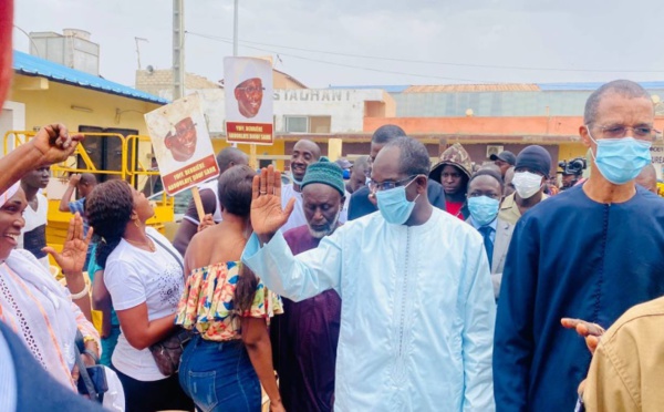 Campagne électorale : Le candidat de Bby fait une démonstration de force dans les rues de Dakar