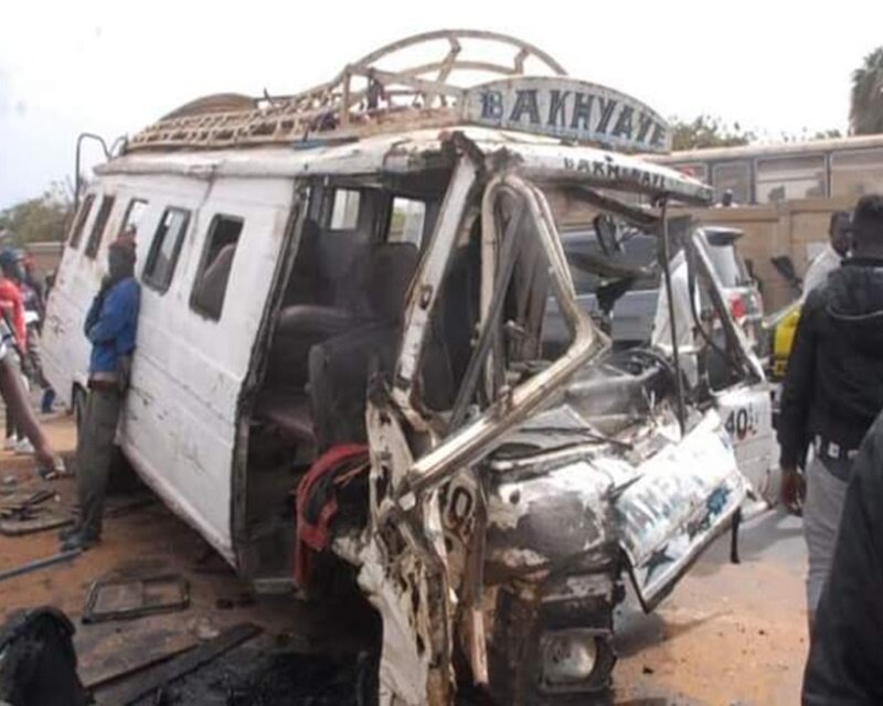 Route Saint-Louis-Louga : Une collision entre un car Ndiaga Ndiaye et un camion fait 19 morts