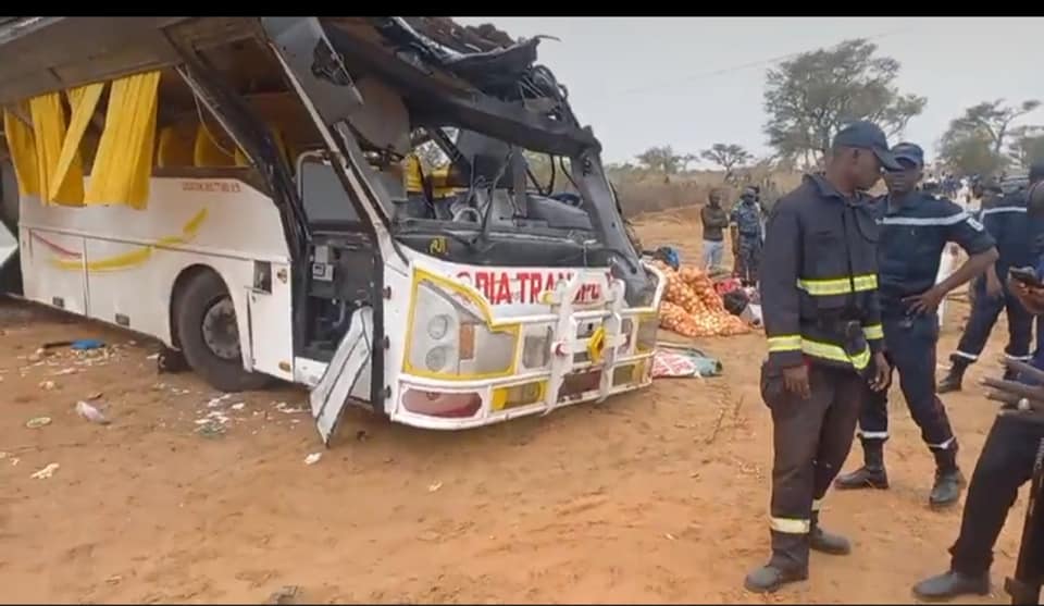 Accident à Louga :  Un bus se renverse et fait 5 morts